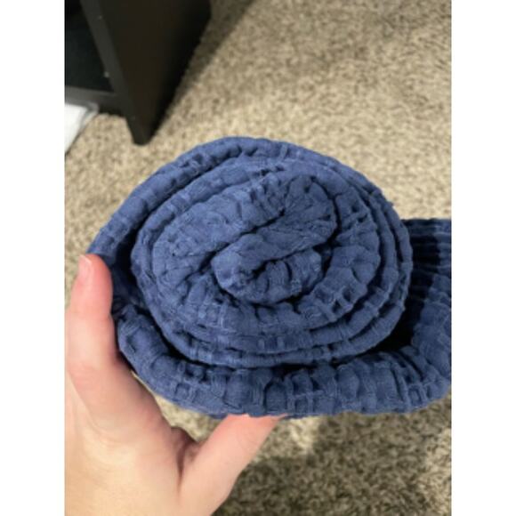 NWT Modern Dreams Throw Blanket - 50x60" - Picture 2 of 3